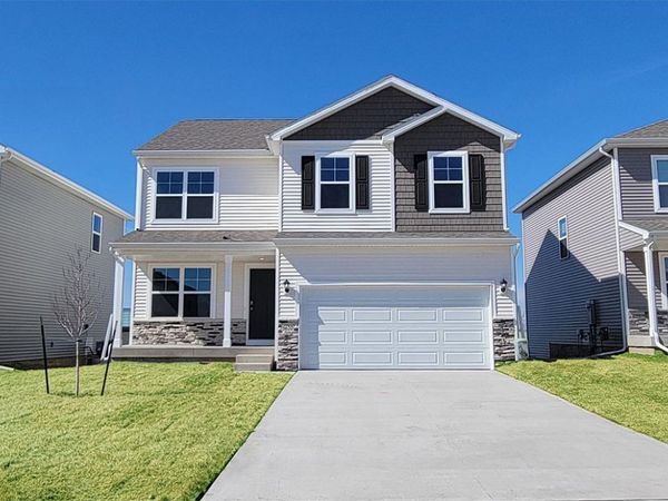 9701 Brighton Way SW, Cedar Rapids, IA 52404