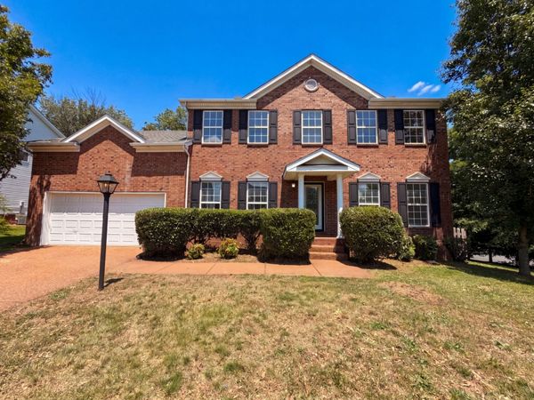 1200 Rockeford Dr, Nashville, TN 37221