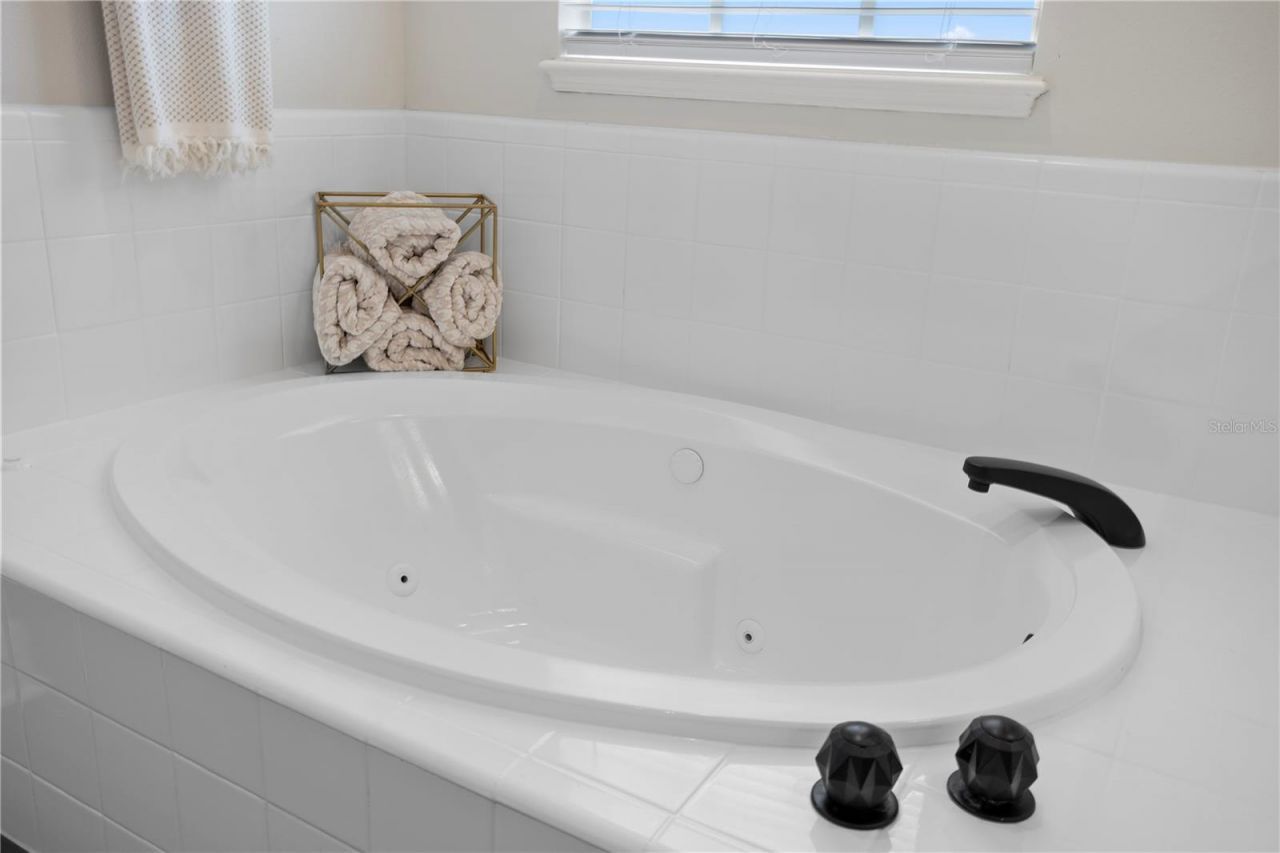 8455 Foxworth Circle, Unit 3, Orlando, FL 32819 Photo