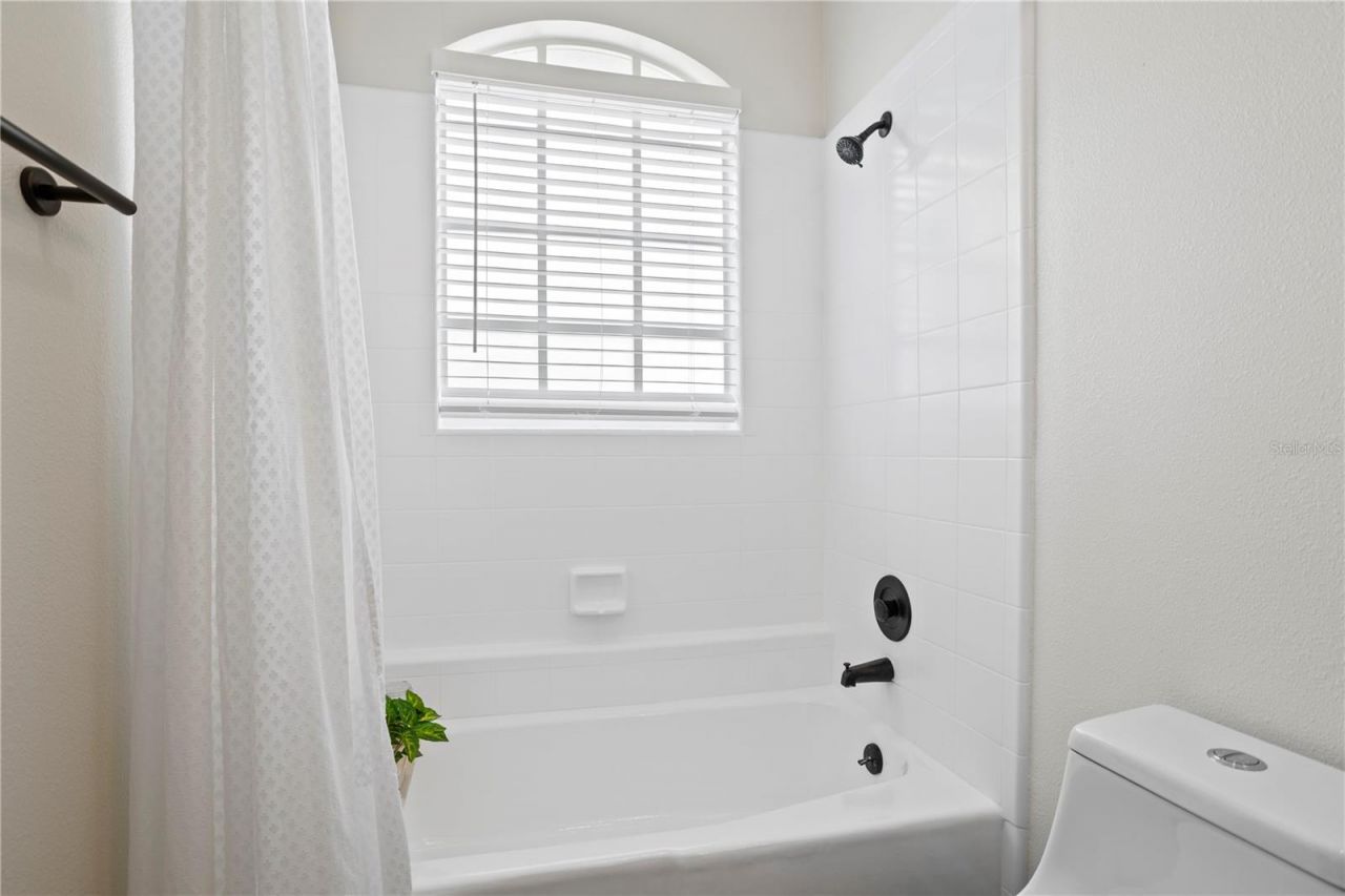 8455 Foxworth Circle, Unit 3, Orlando, FL 32819 Photo