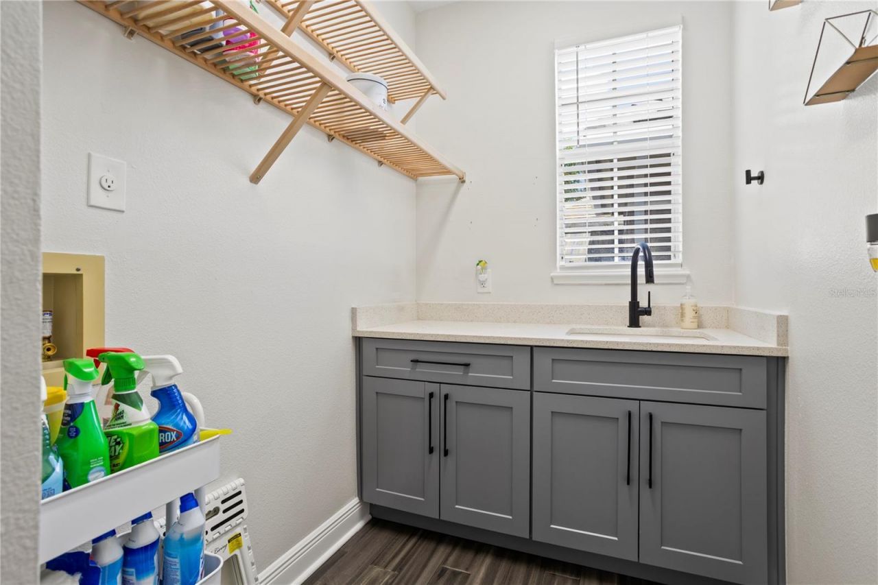 8455 Foxworth Circle, Unit 3, Orlando, FL 32819 Photo