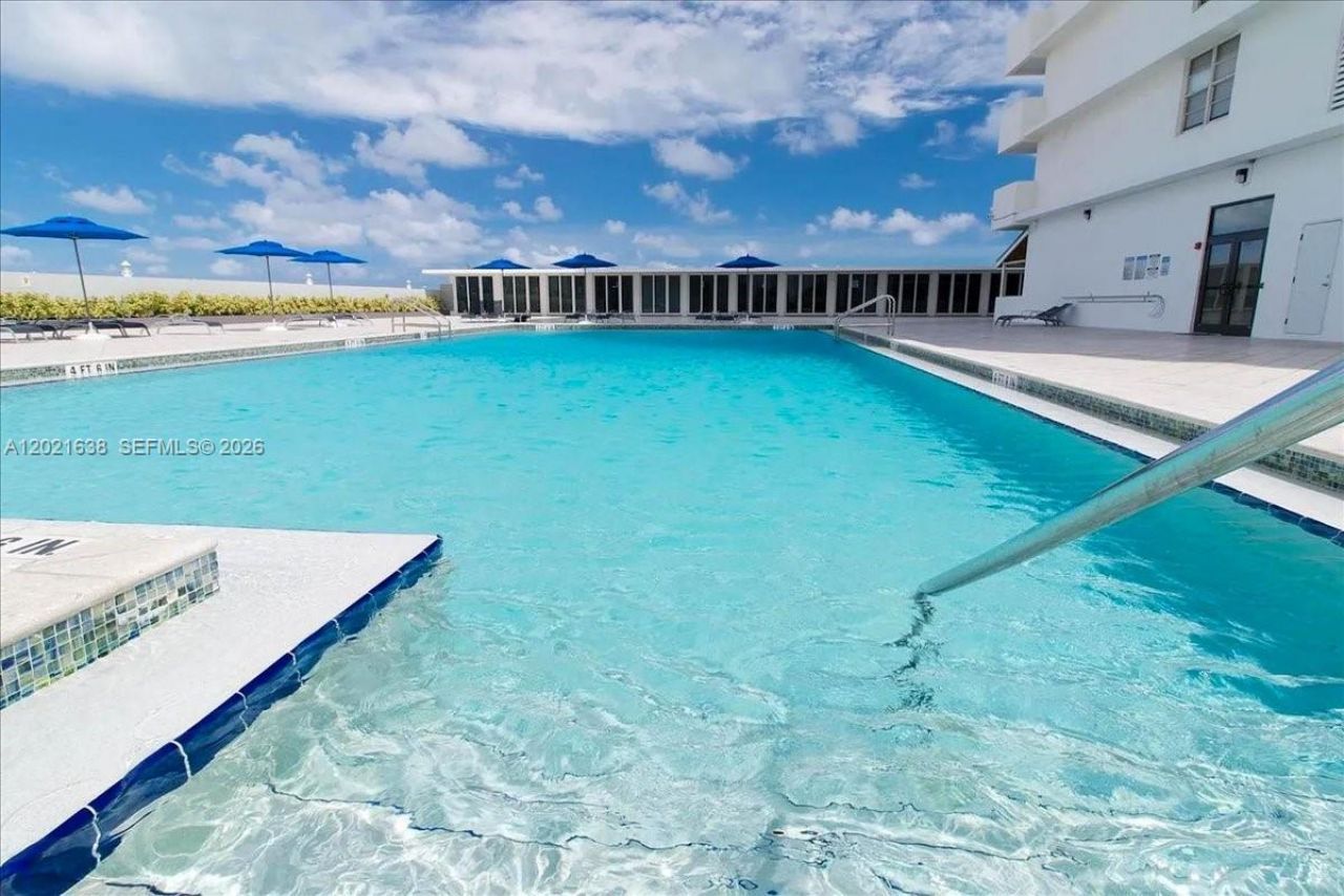 5601 Collins Ave , Unit 1517, Miami Beach, FL 33140 Photo