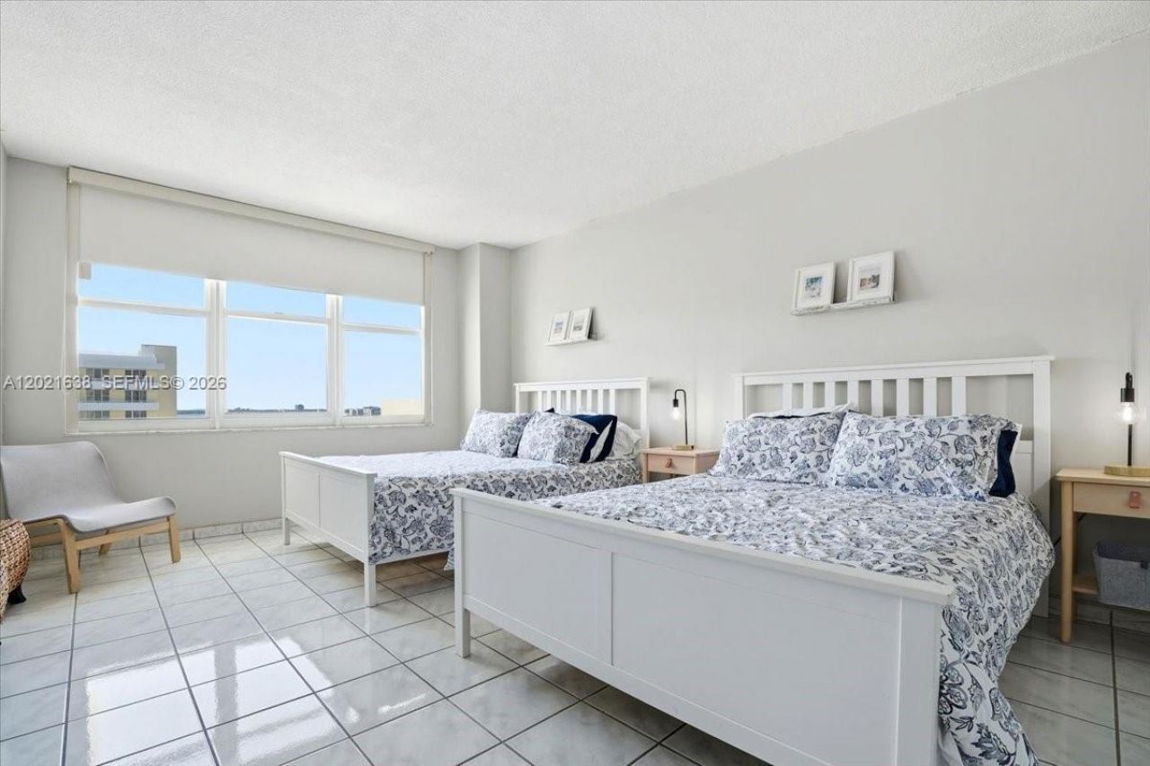 5601 Collins Ave , Unit 1517, Miami Beach, FL 33140 Photo