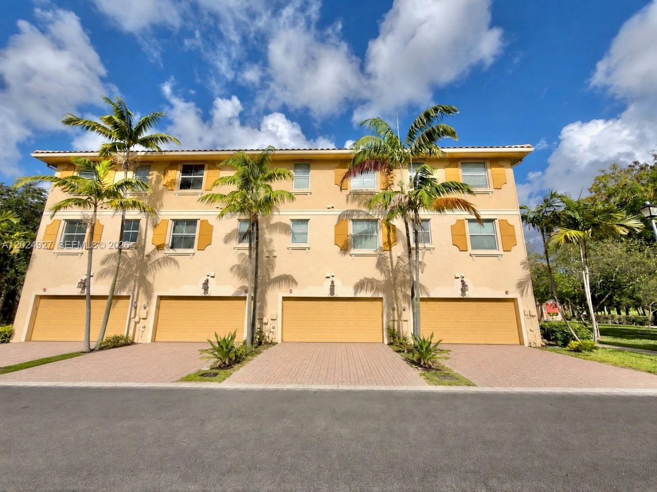 3909 White Peacock Ln, Coconut Creek, FL 33073 Photo