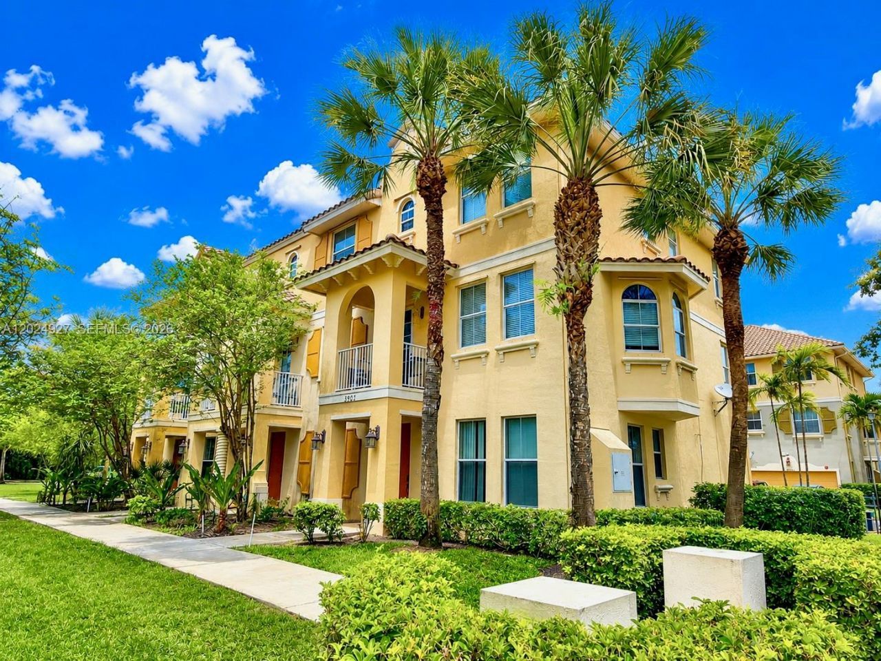 3909 White Peacock Ln, Coconut Creek, FL 33073 Photo