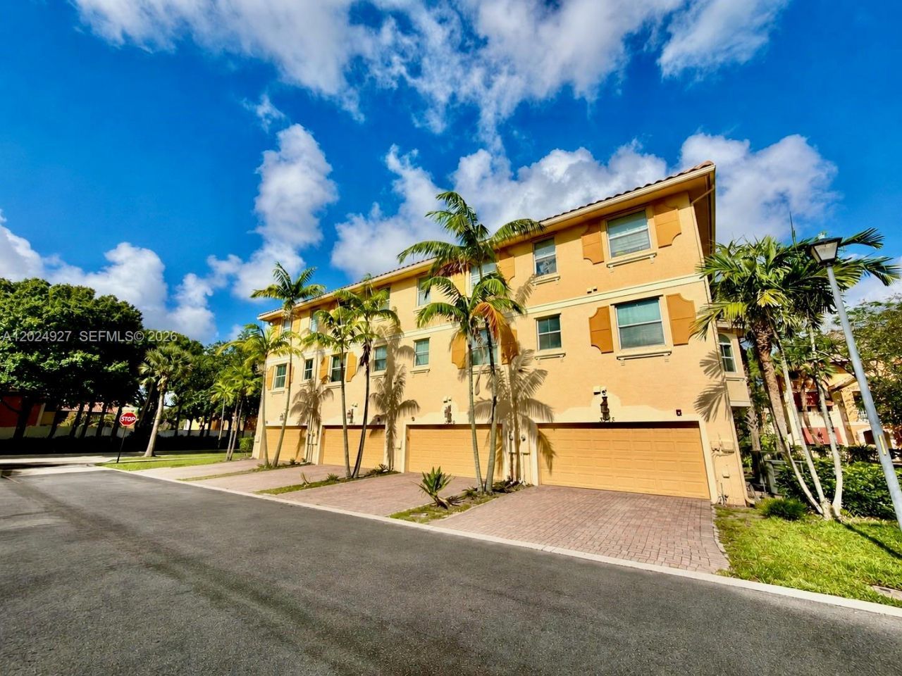 3909 White Peacock Ln, Coconut Creek, FL 33073 Photo