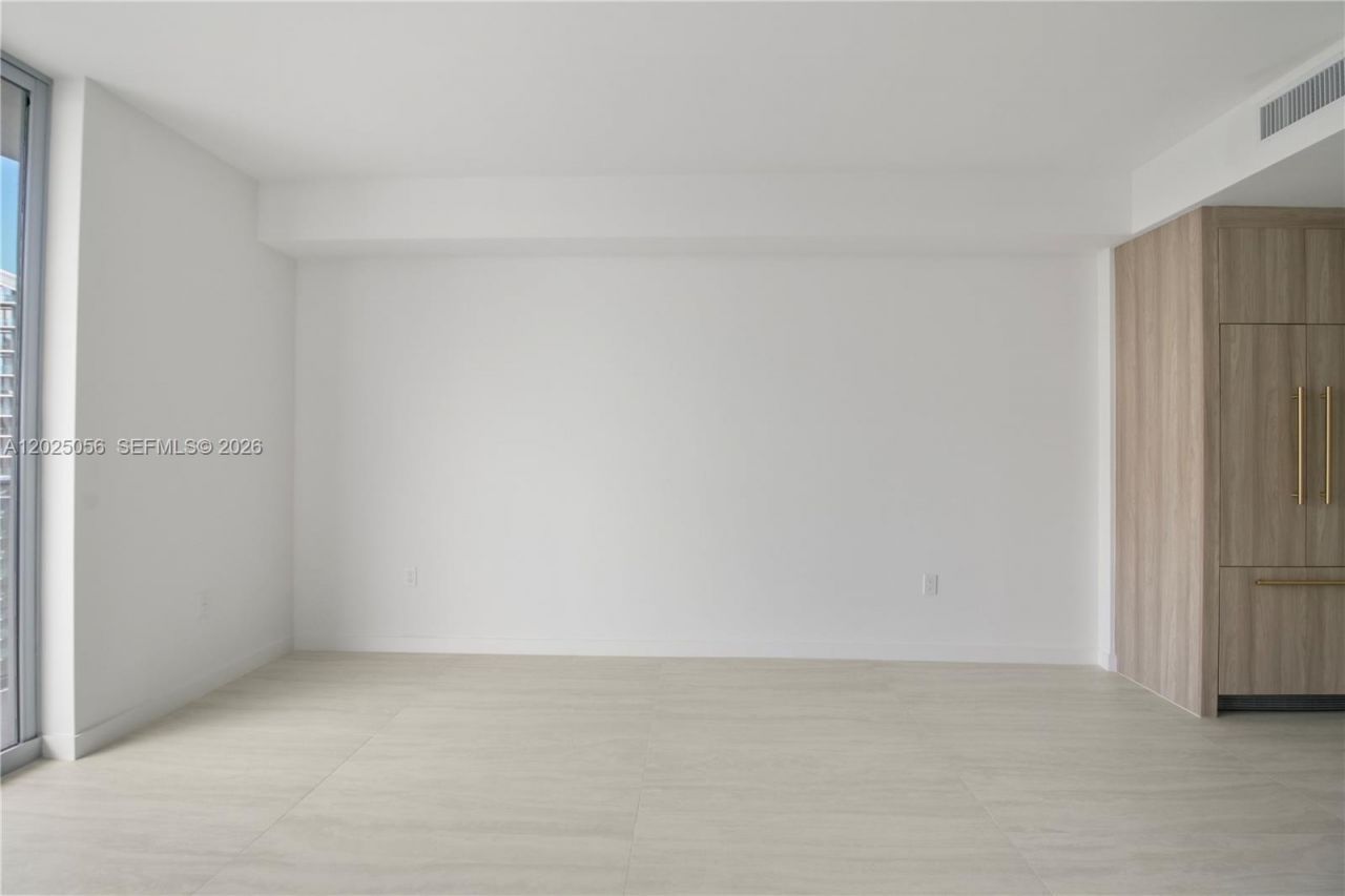 77 SE 5th St , Unit 4208, Miami, FL 33131 Photo