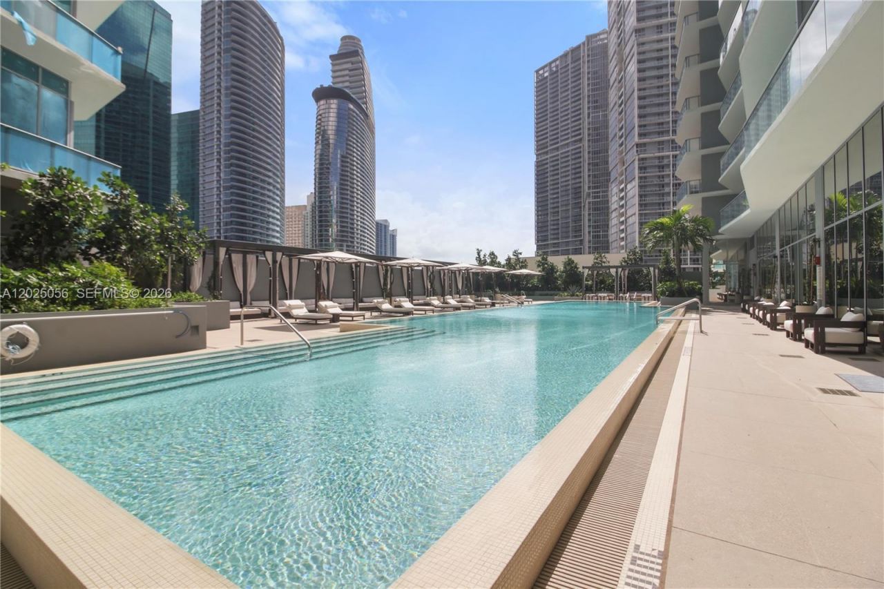77 SE 5th St , Unit 4208, Miami, FL 33131 Photo
