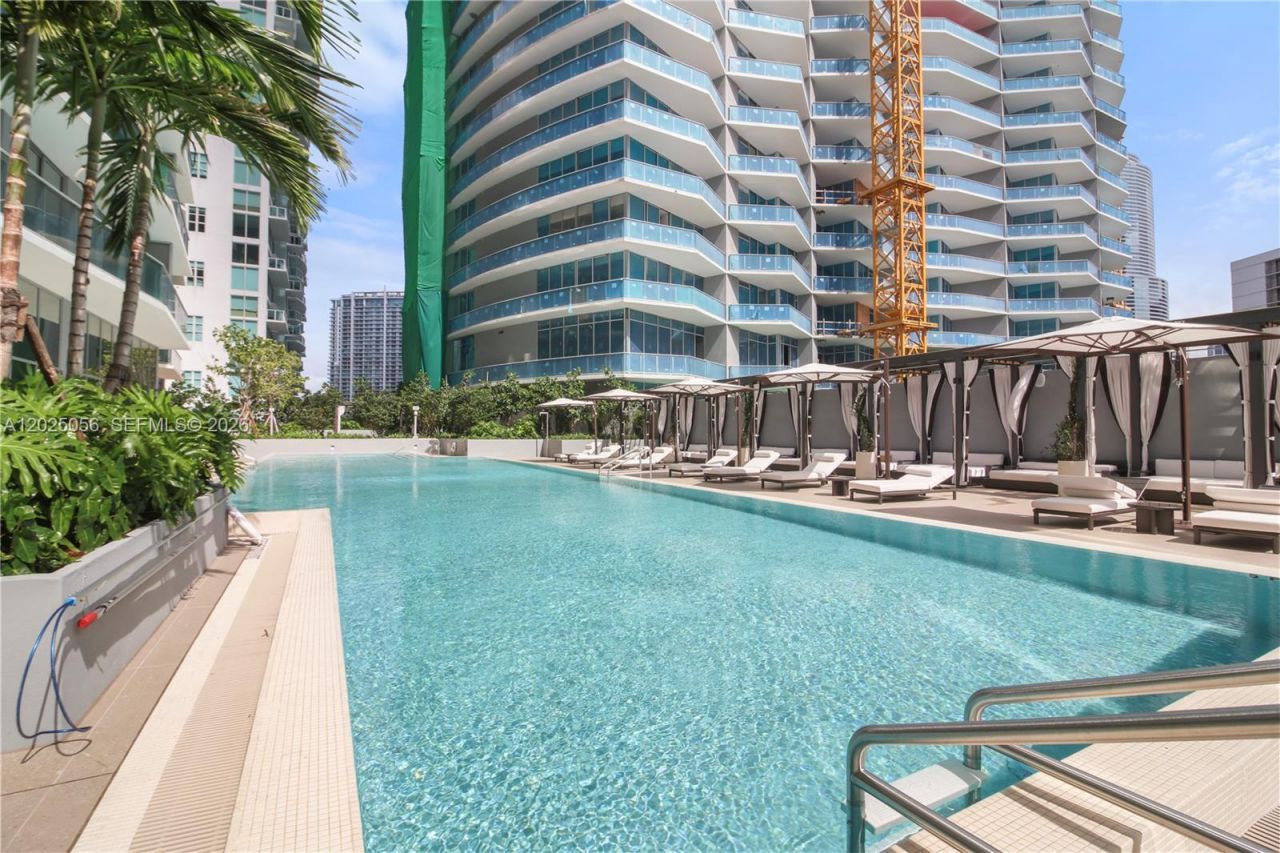 77 SE 5th St , Unit 4208, Miami, FL 33131 Photo