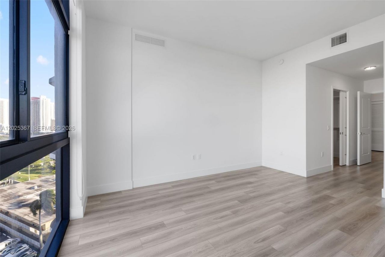 101 Diplomat Pkwy , Unit 2102, Hallandale Beach, FL 33009 Photo