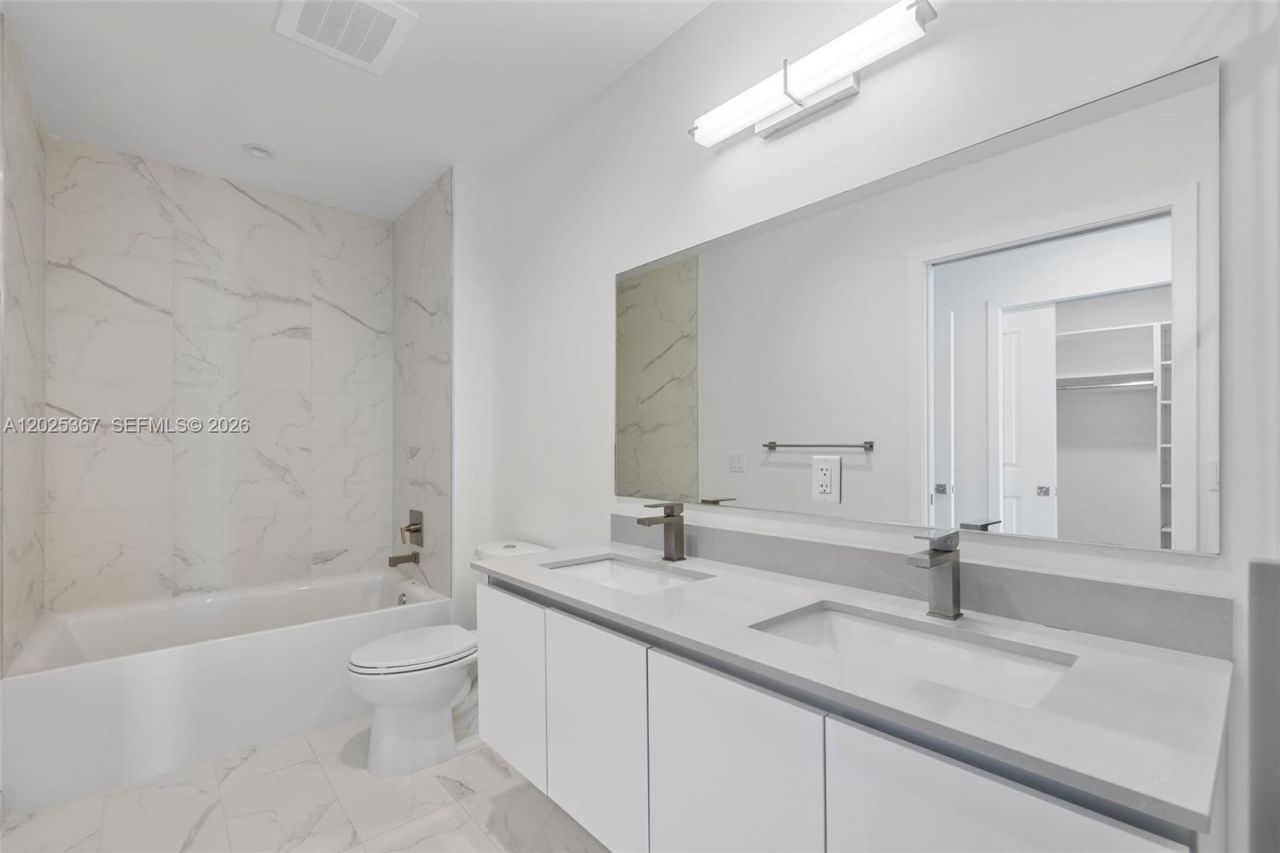 101 Diplomat Pkwy , Unit 2102, Hallandale Beach, FL 33009 Photo