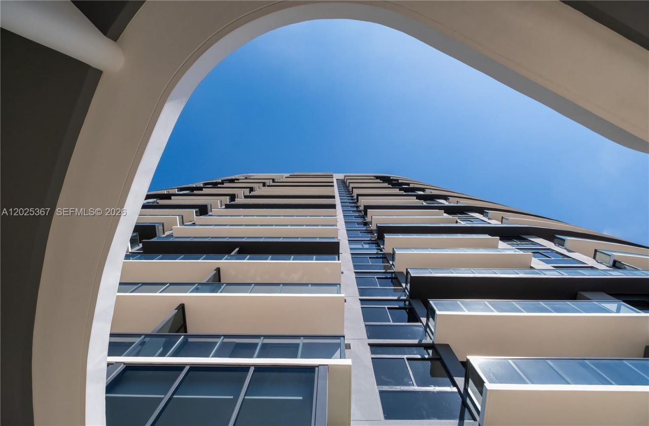 101 Diplomat Pkwy , Unit 2102, Hallandale Beach, FL 33009 Photo