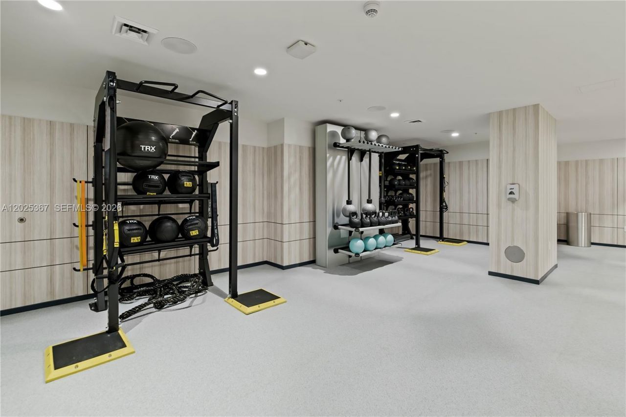 101 Diplomat Pkwy , Unit 2102, Hallandale Beach, FL 33009 Photo