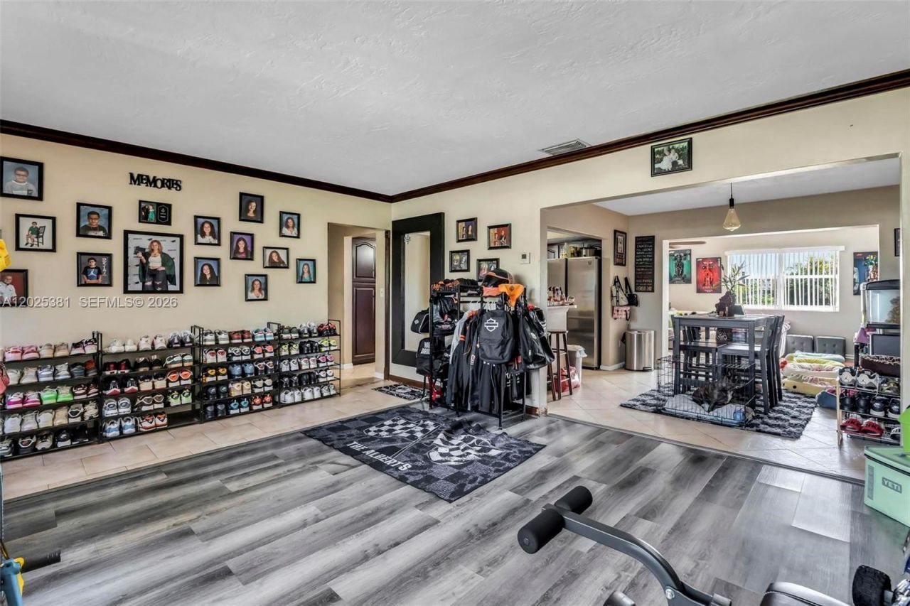 1620 NW 122nd Ave, Pembroke Pines, FL 33026 Photo