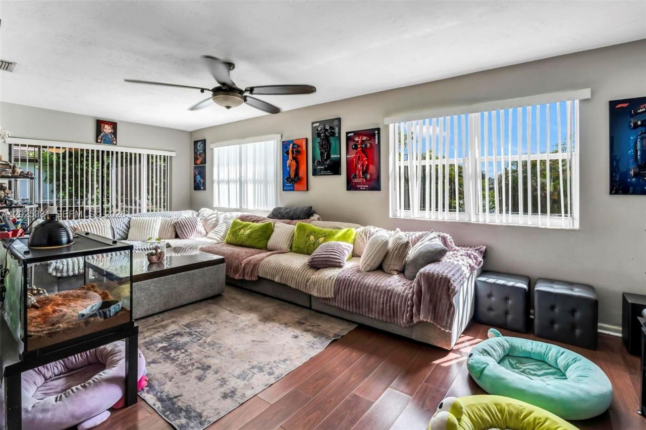 1620 NW 122nd Ave, Pembroke Pines, FL 33026 Photo