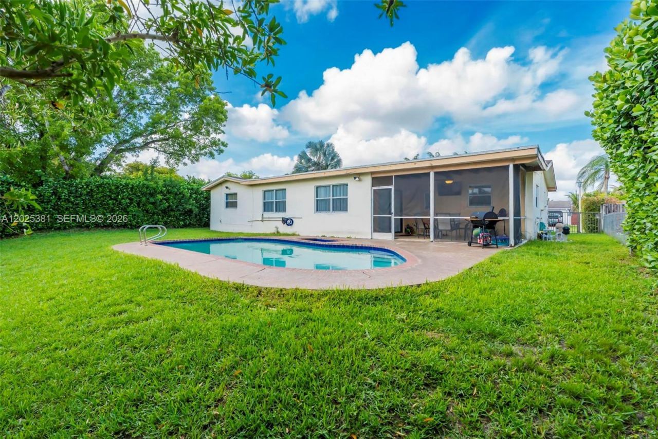 1620 NW 122nd Ave, Pembroke Pines, FL 33026 Photo