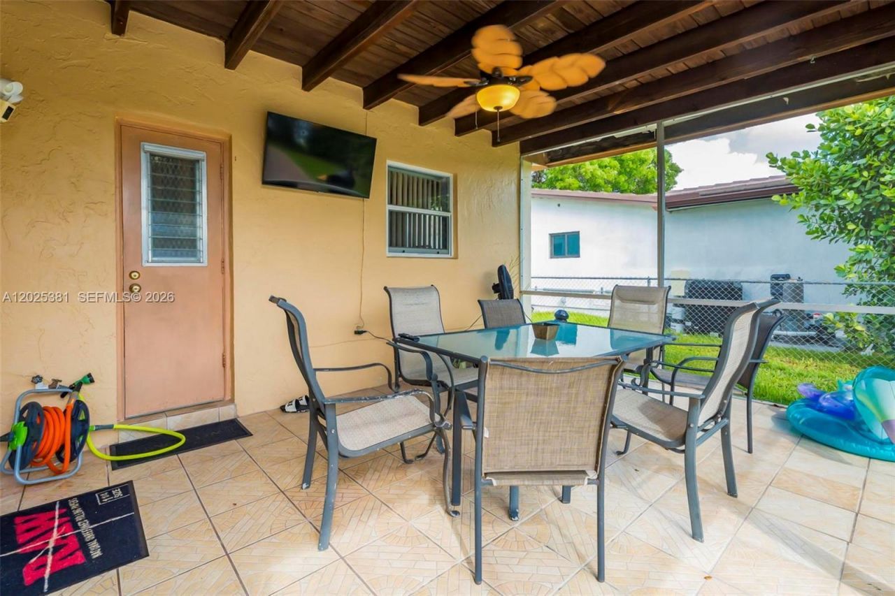 1620 NW 122nd Ave, Pembroke Pines, FL 33026 Photo
