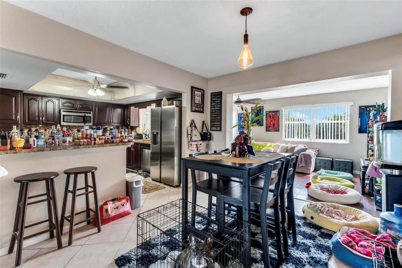 1620 NW 122nd Ave, Pembroke Pines, FL 33026 Photo