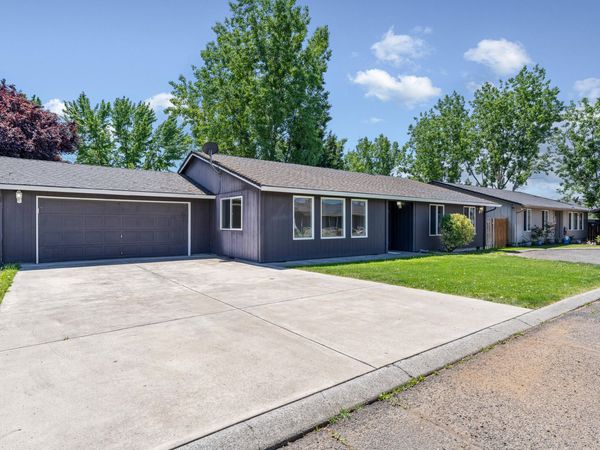 3452 Lazy Lane, White City, OR 97503