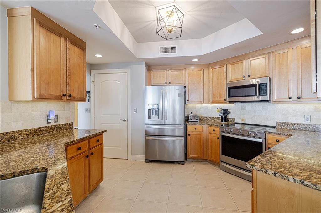 2090 W First St, Unit E705, Fort Myers, FL 33901 Photo