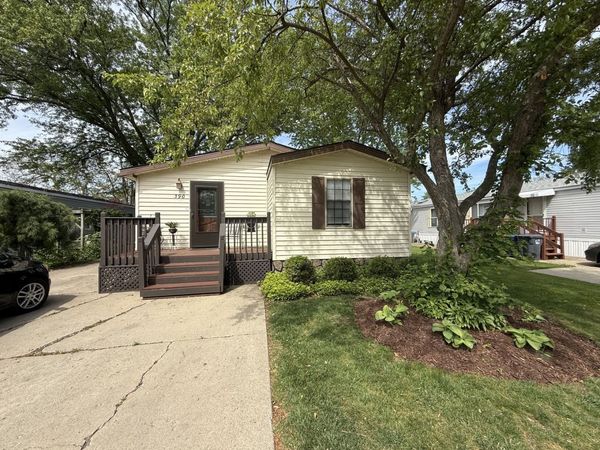 38569 N Sheridan Road, Beach Park, IL 60099