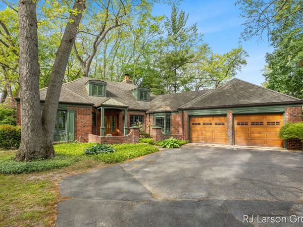 2033 Coronado Drive SE, Grand Rapids, MI 49506