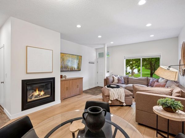 9004 Sawgrass Glen, Maple Grove, MN 55311