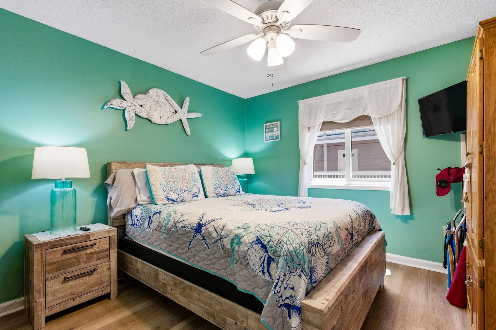 1509 N Waccamaw Dr. Photo 11