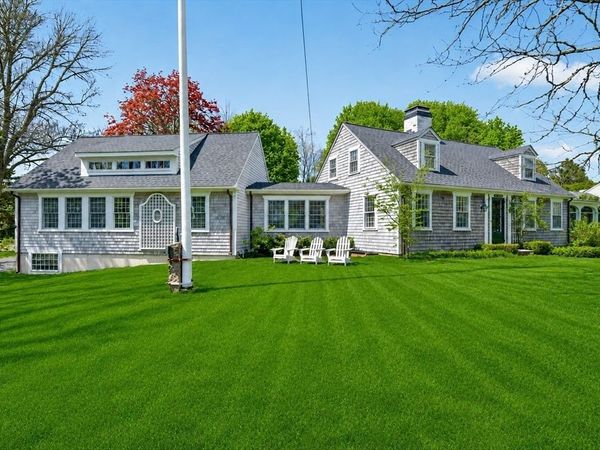 16 Prospect Street, Dartmouth, MA 02748