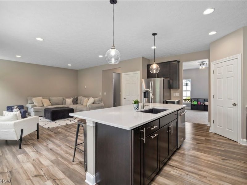 8109 Ashford Circle, North Ridgeville, OH 44039 Photo 11