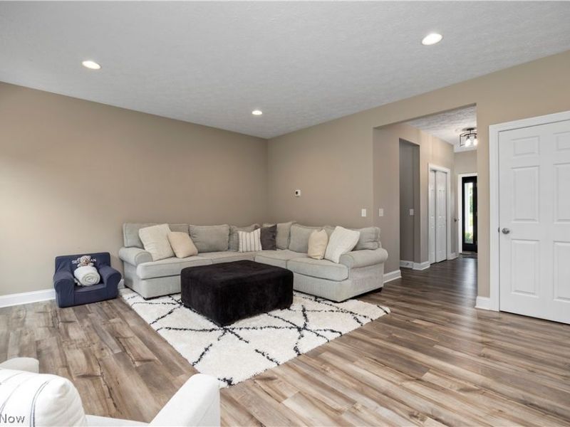 8109 Ashford Circle, North Ridgeville, OH 44039 Photo 20