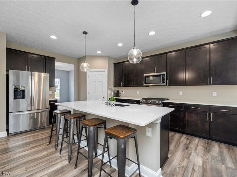8109 Ashford Circle, North Ridgeville, OH 44039 Photo 7