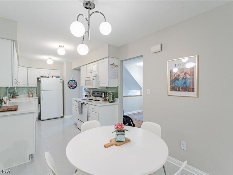 7553 Creekwood Drive, Unit 20A, North Royalton, OH 44133 Photo 11