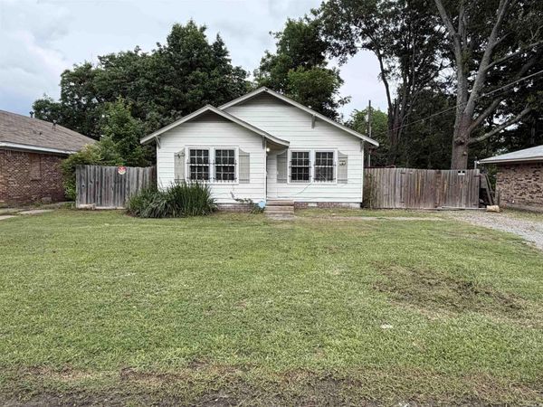 2405 S Cypress , Pine Bluff, AR 71603
