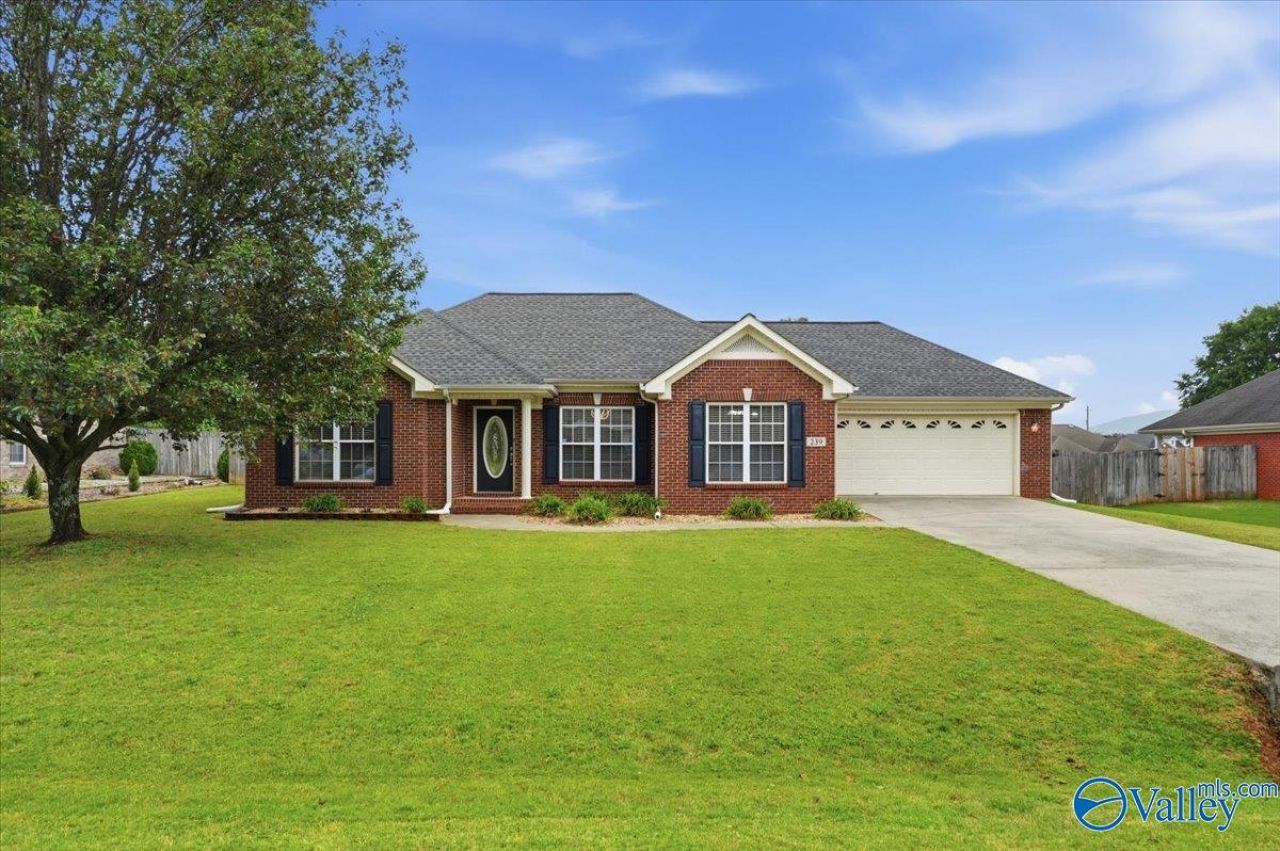 239 Morning Star Drive, Huntsville, AL 35811 Main Photo