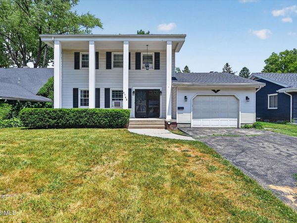 4742 Imperial Drive, Toledo, OH 43623