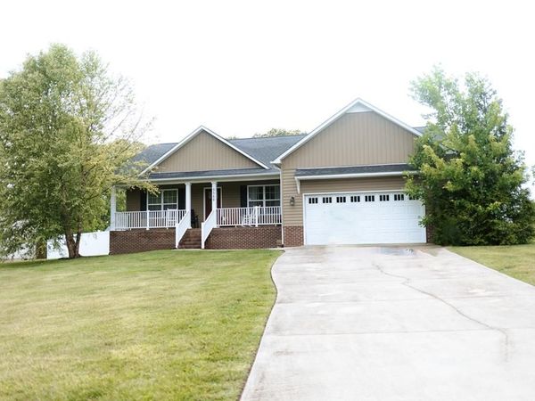 5588 Village Road, Cookeville, TN 38506