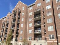 390 W Mahogany Court, Palatine, IL 60067 primary photo