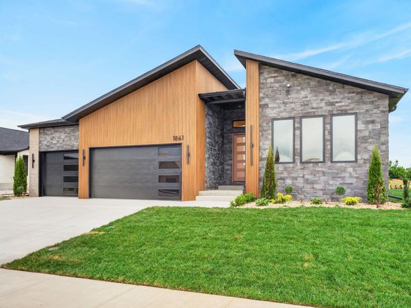 1861 E Skyline Avenue , Ozark, MO 65721