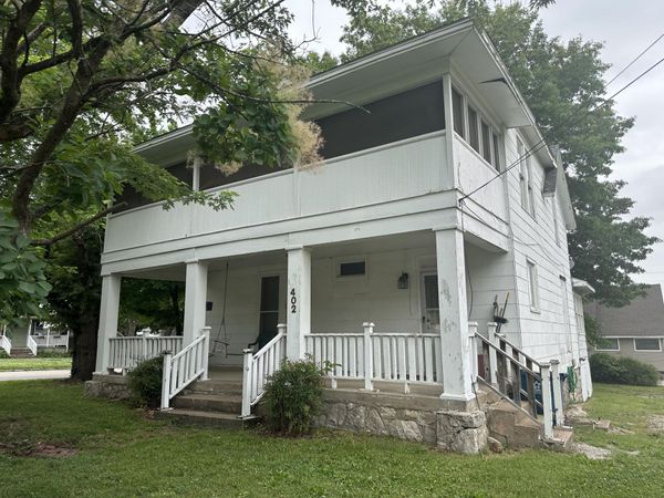 402 E Hickory Street , Neosho, MO 64850