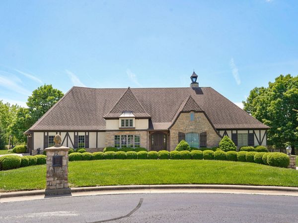 4538 E Peachtree Circle, Springfield, MO 65809