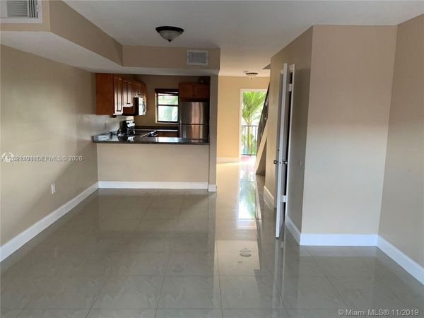 2313 W 60th St , Unit C206, Hialeah, FL 33016