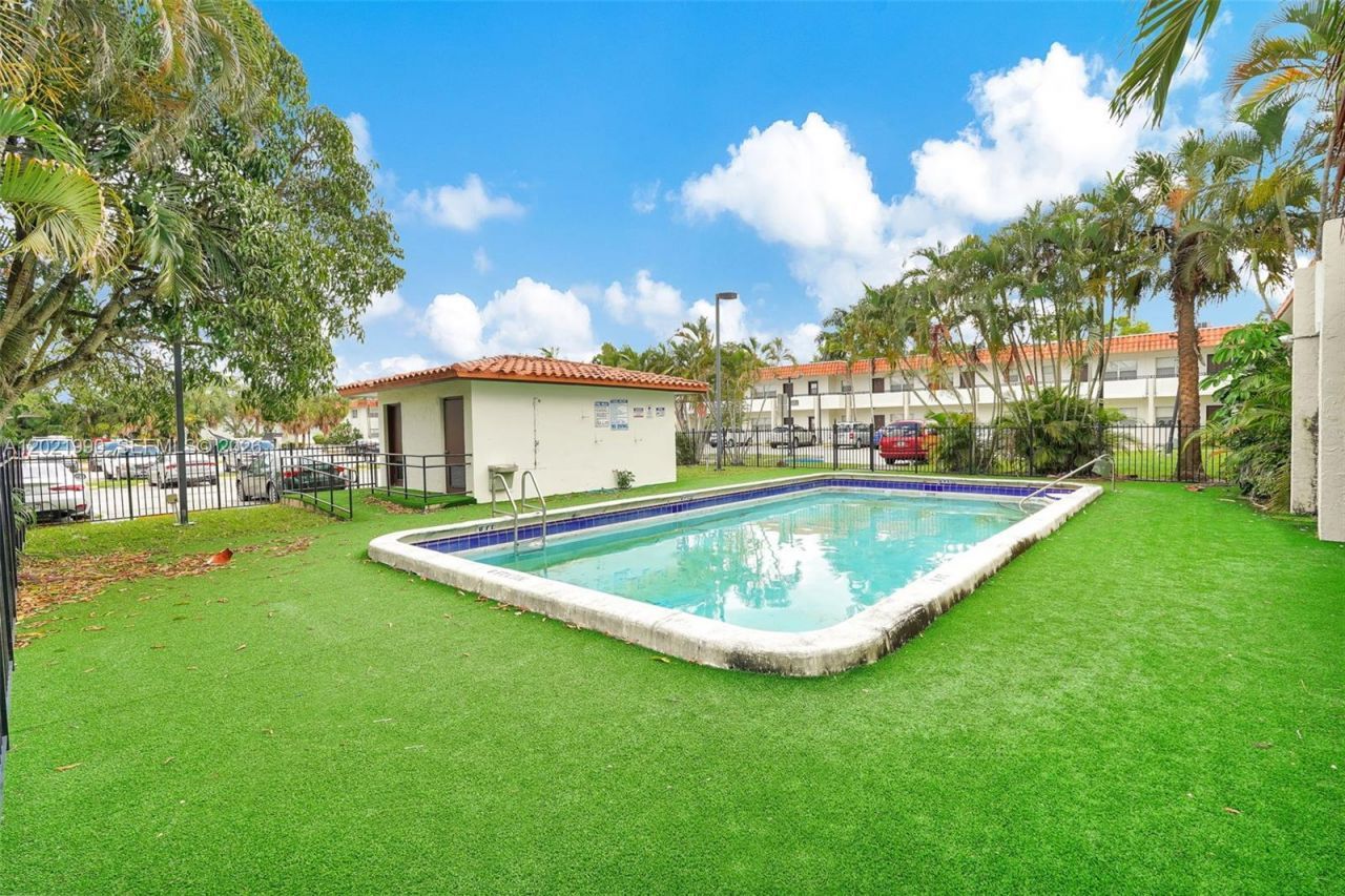 400 NW 65th Ave, Unit 222, Margate, FL 33063 Photo