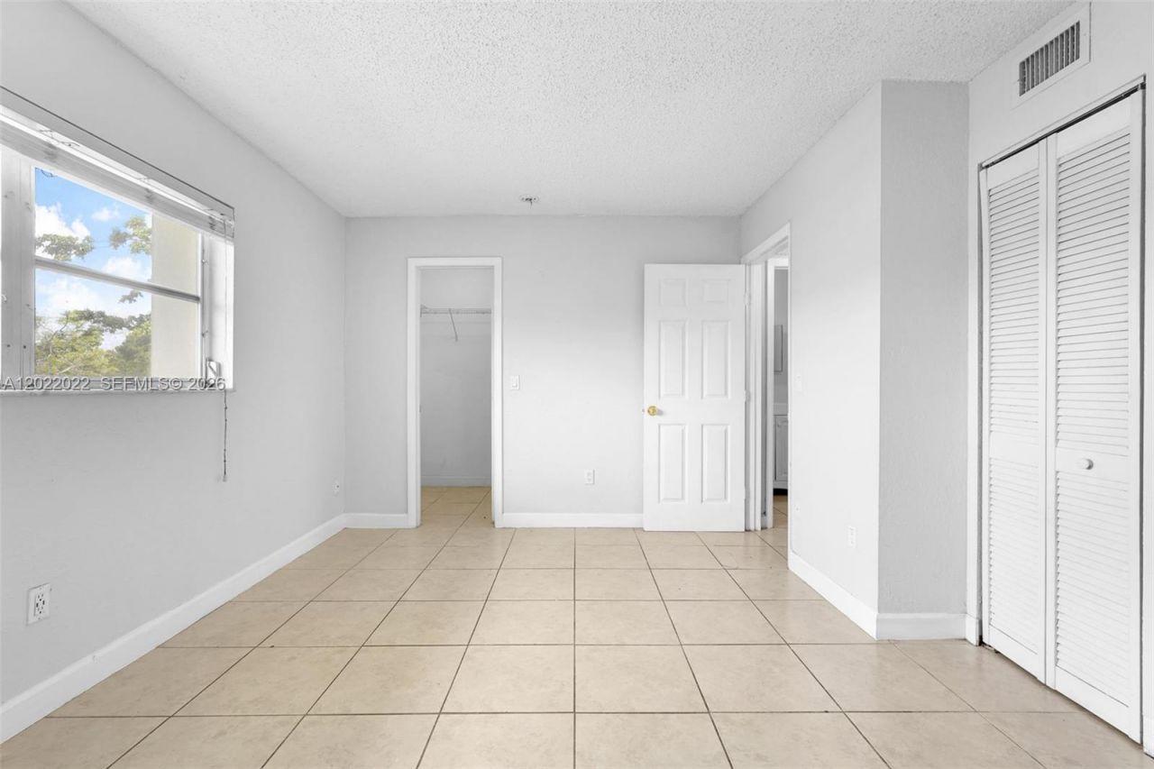 400 NW 65th Ave, Unit 213, Margate, FL 33063 Photo