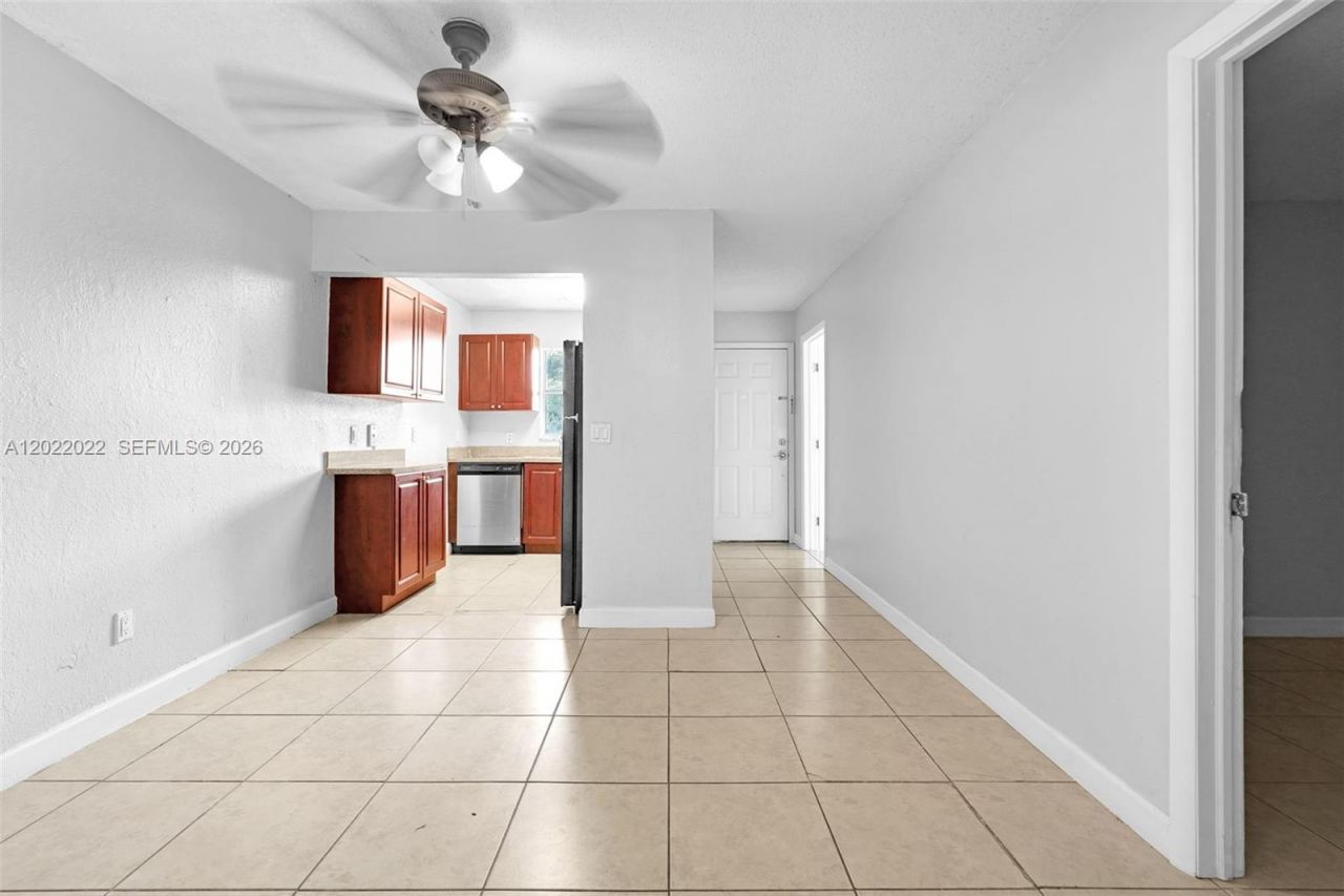 400 NW 65th Ave, Unit 213, Margate, FL 33063 Photo