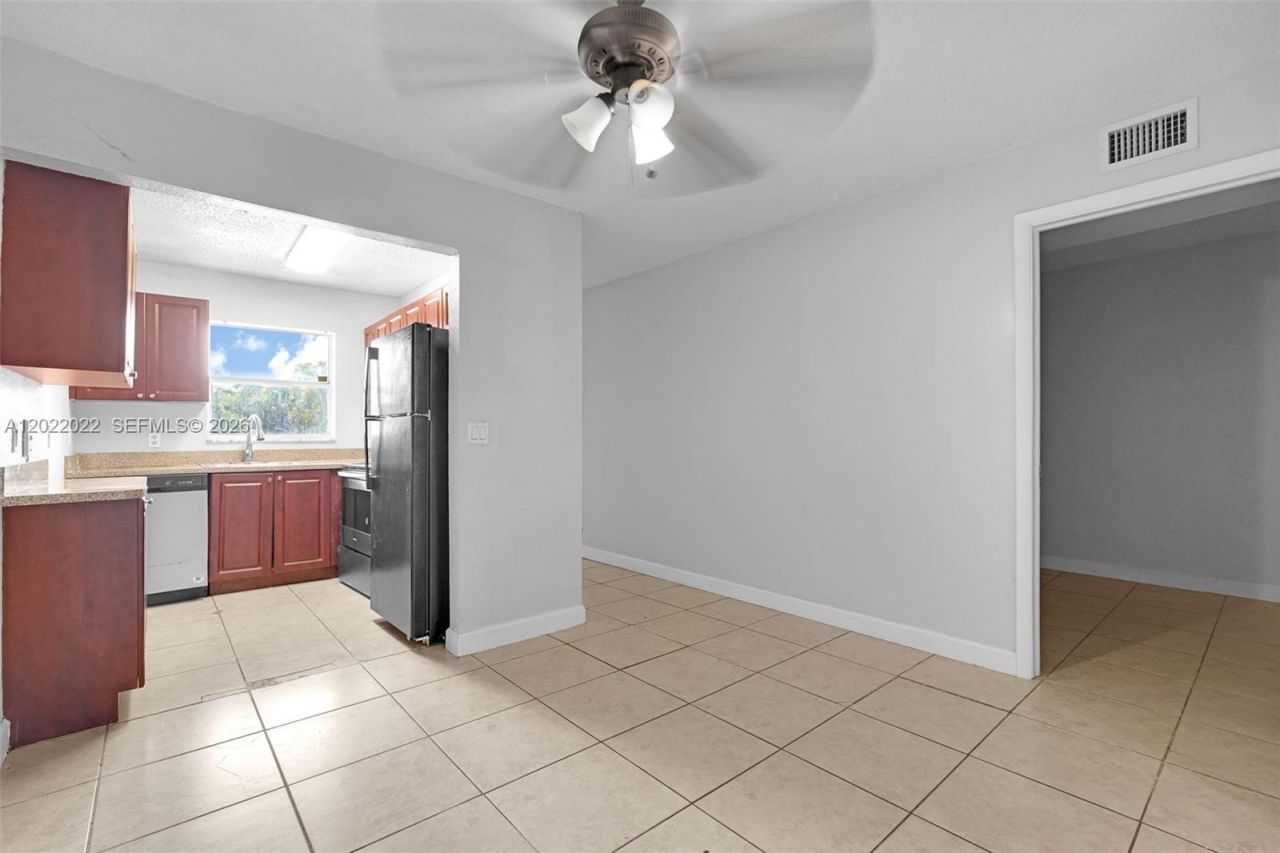 400 NW 65th Ave, Unit 213, Margate, FL 33063 Photo