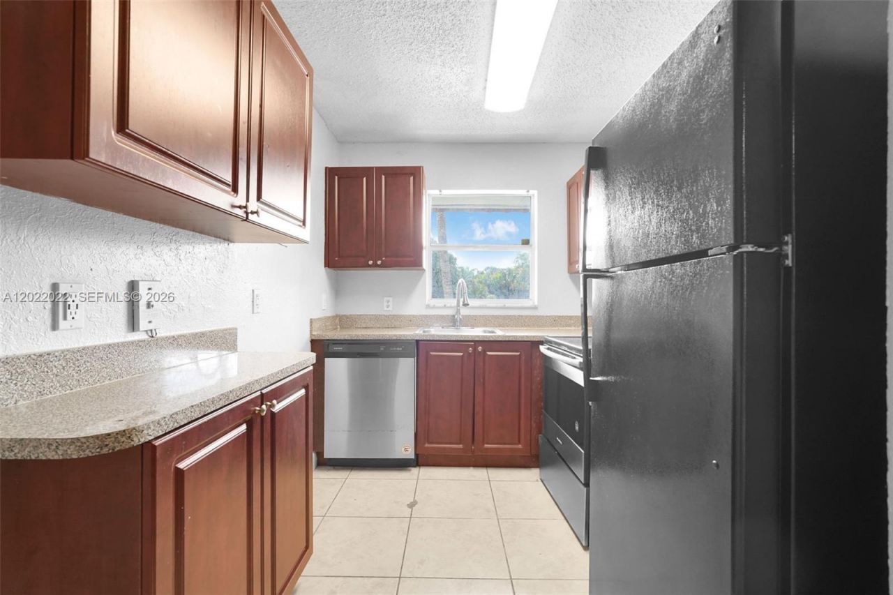 400 NW 65th Ave, Unit 213, Margate, FL 33063 Photo