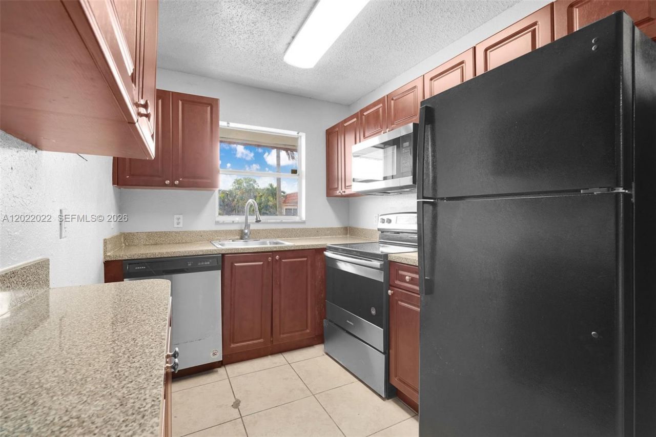 400 NW 65th Ave, Unit 213, Margate, FL 33063 Photo