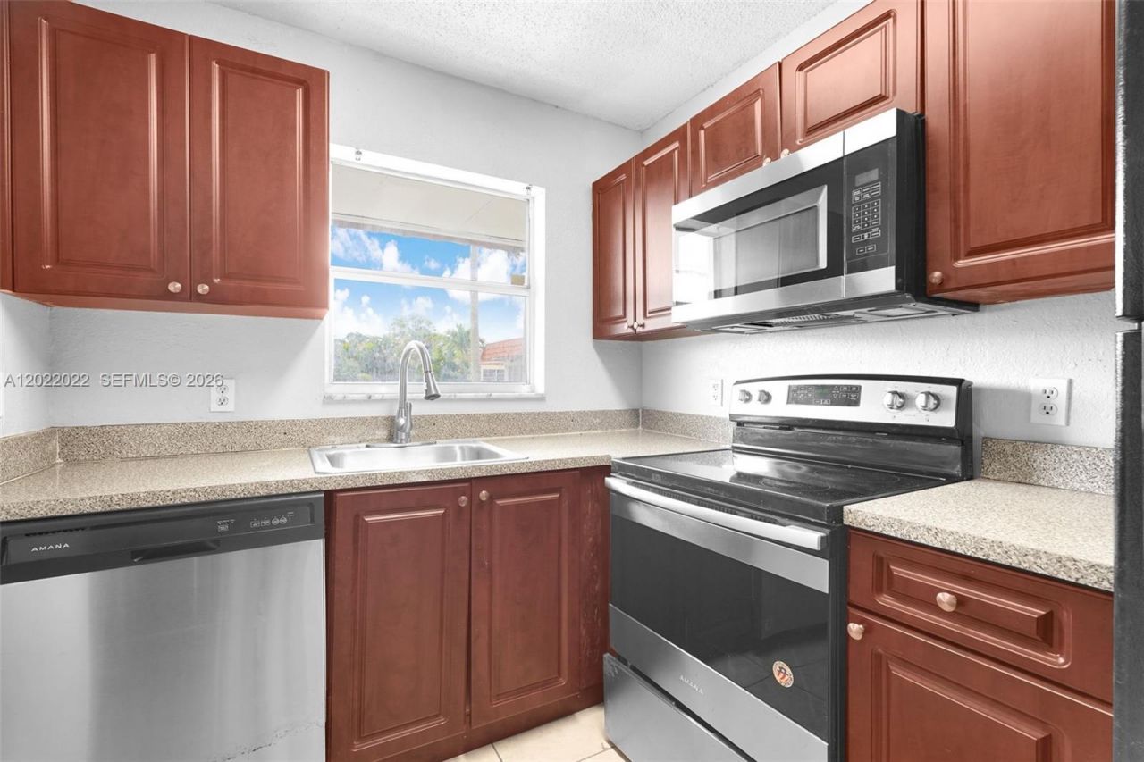 400 NW 65th Ave, Unit 213, Margate, FL 33063 Photo