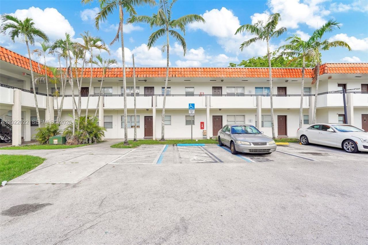 400 NW 65th Ave, Unit 213, Margate, FL 33063 Photo